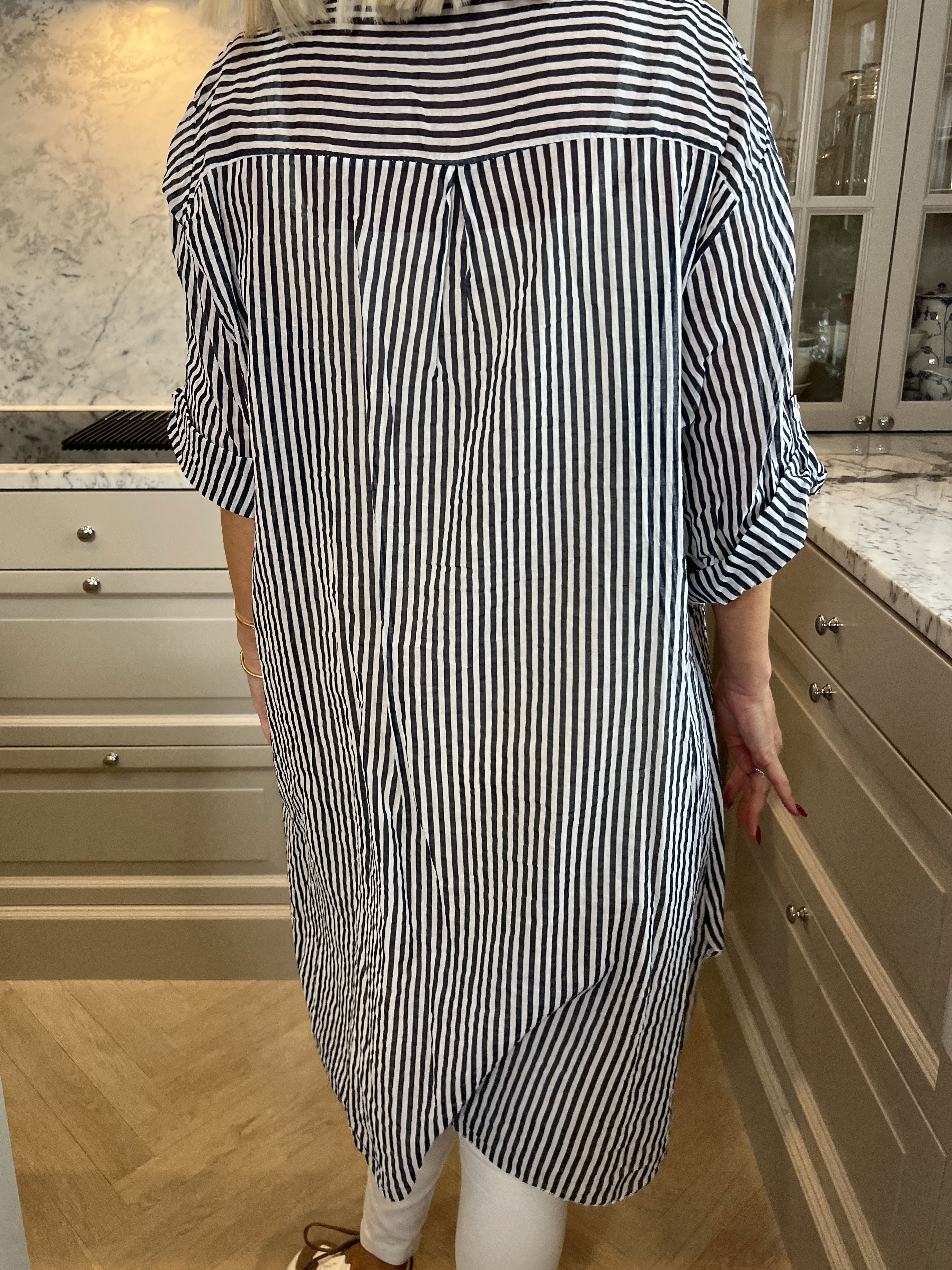 Bellis - Fed skjorte i bæk og bølge